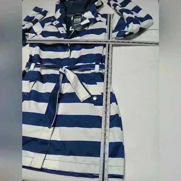 Hally Hansen Lyness ll Insulated Raincoat. Ladies Size  S - Picture 6 of 9